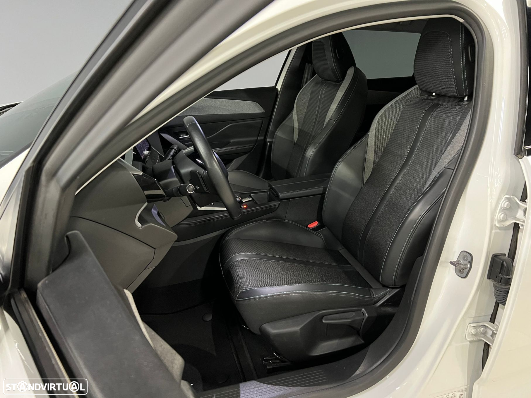 Peugeot 308 SW 1.5 BlueHDi Allure Pack EAT8 - 18