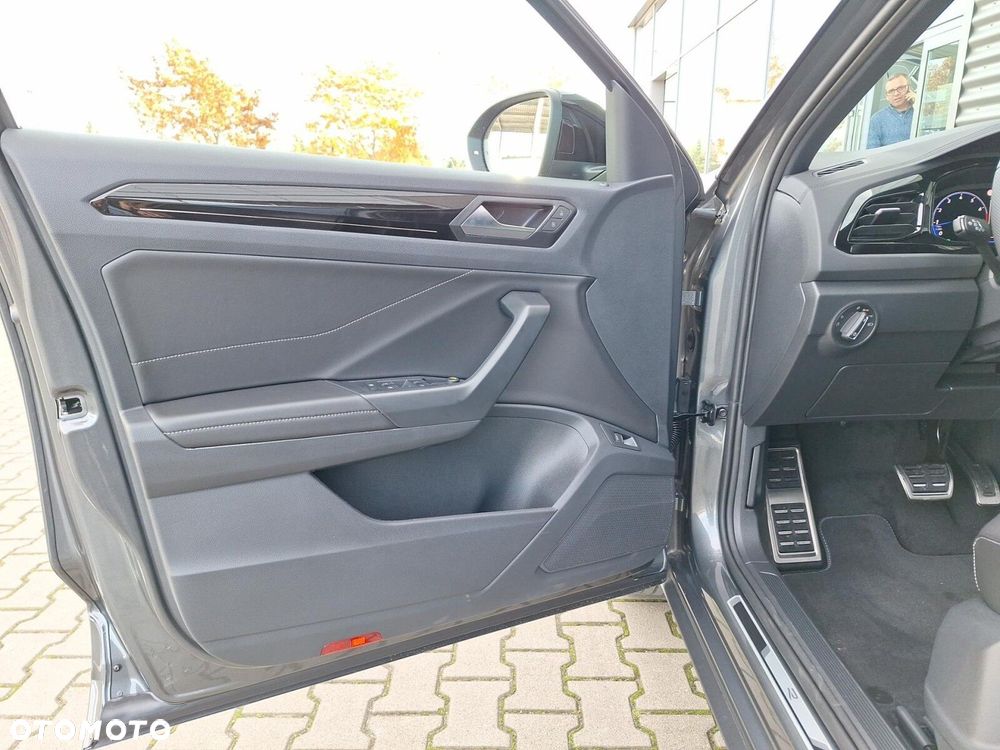 Volkswagen T-Roc - 10