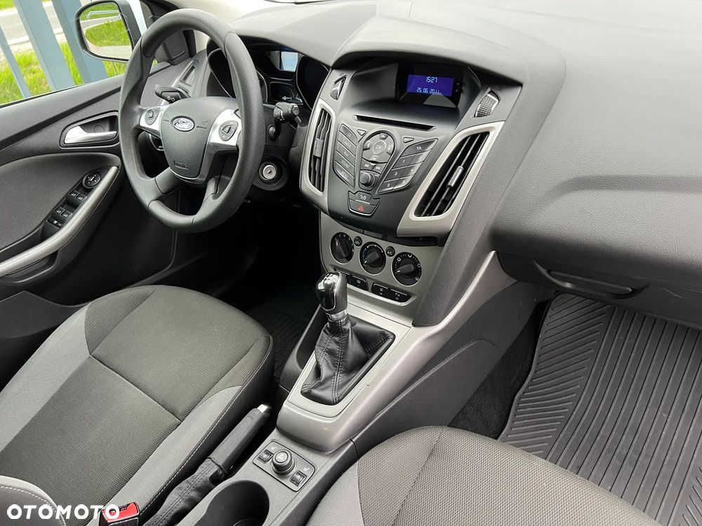 Ford Focus - 12