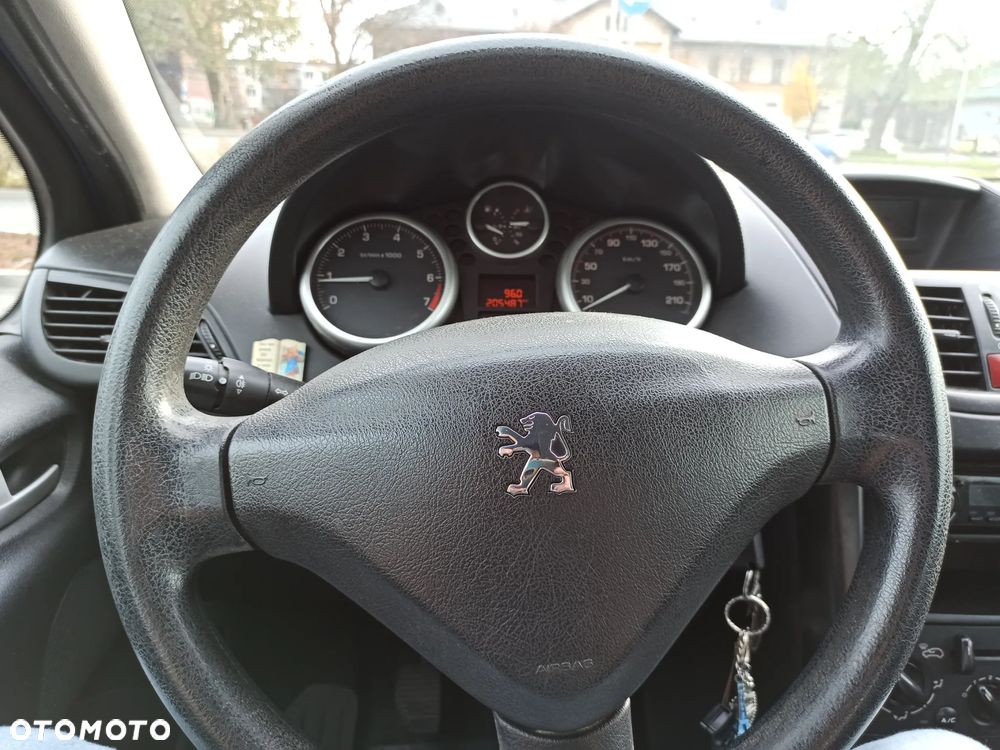 Peugeot 207 1.4 Trendy - 8