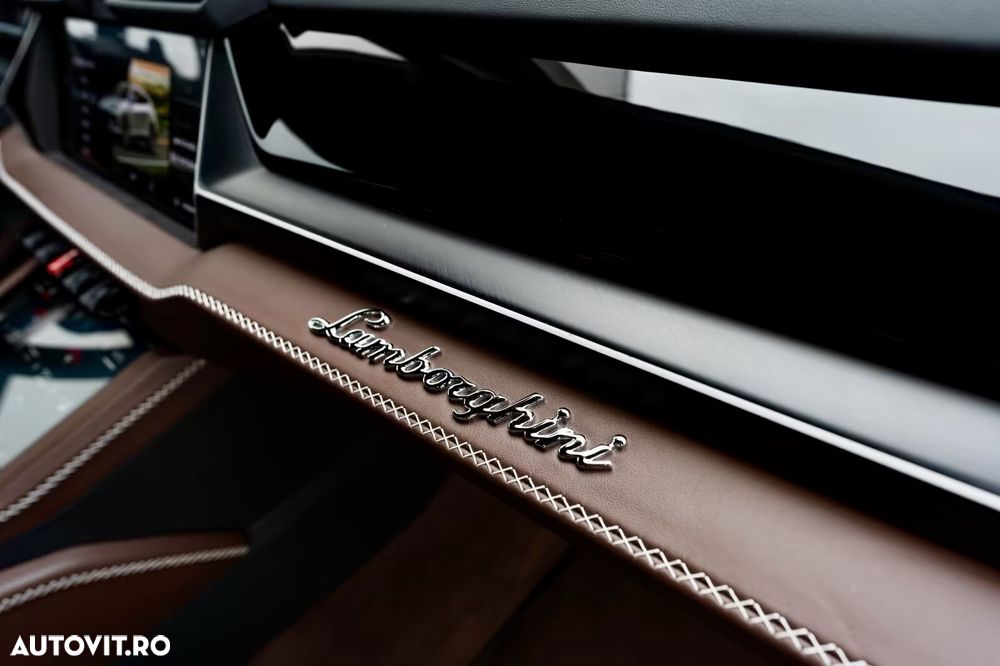 Lamborghini URUS - 10