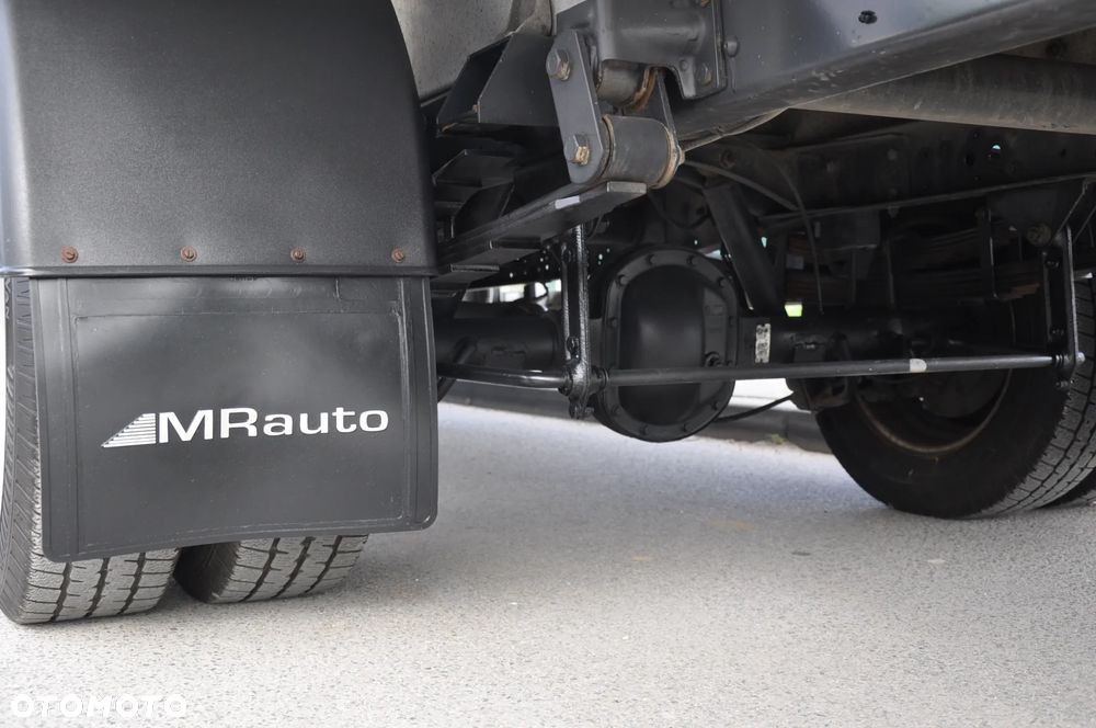 Iveco DAILY 156 KM AUTOMAT CHŁODNIA IZOTERMA KRAJOWE BEZWYPADKOWE - 28