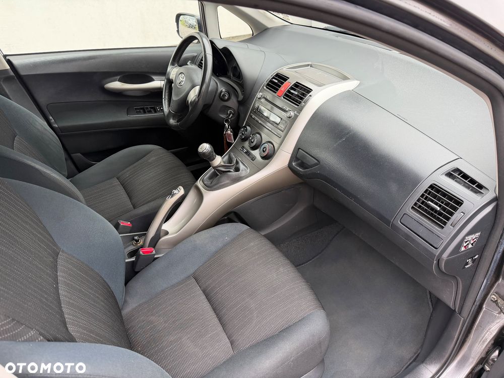 Toyota Auris 1.6 VVT-i Luna - 11