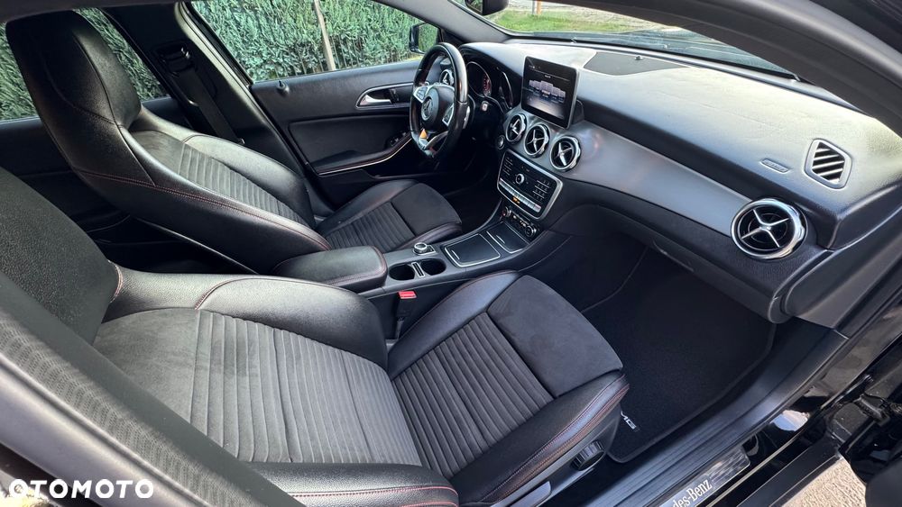 Mercedes-Benz GLA 200 (CDI) d 4Matic 7G-DCT AMG Line - 18