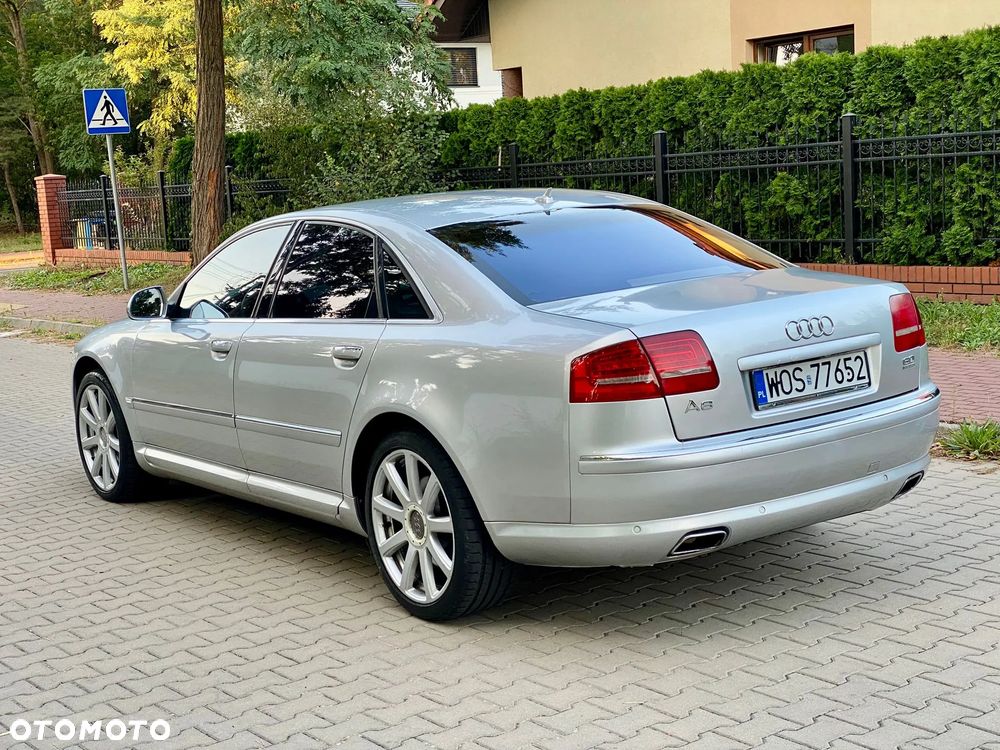 Audi A8 6.0 W12 Quattro - 3