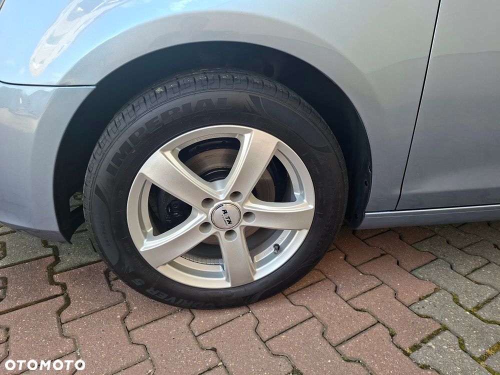 Volkswagen Golf - 32
