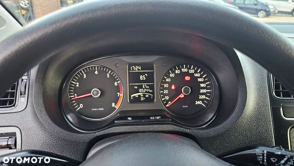 Volkswagen Polo 1.2 12V Comfortline - 16