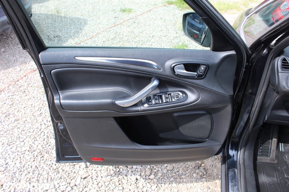 Ford S-Max 2.0 TDCi DPF Titanium - 28