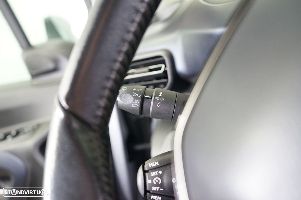 Peugeot Rifter 1.2 PureTech Allure - 23