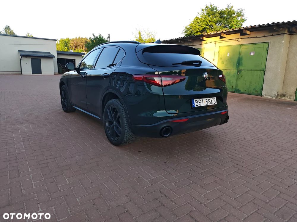 Alfa Romeo Stelvio - 7