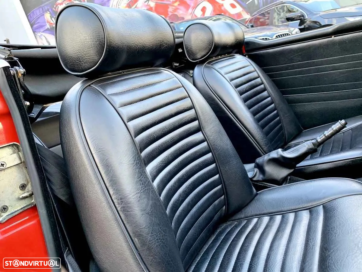 Triumph TR6 - 25