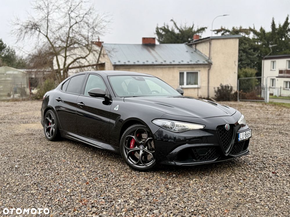 Alfa Romeo Giulia 2.9 V6 Bi-Turbo AT8 Quadrifoglio - 1