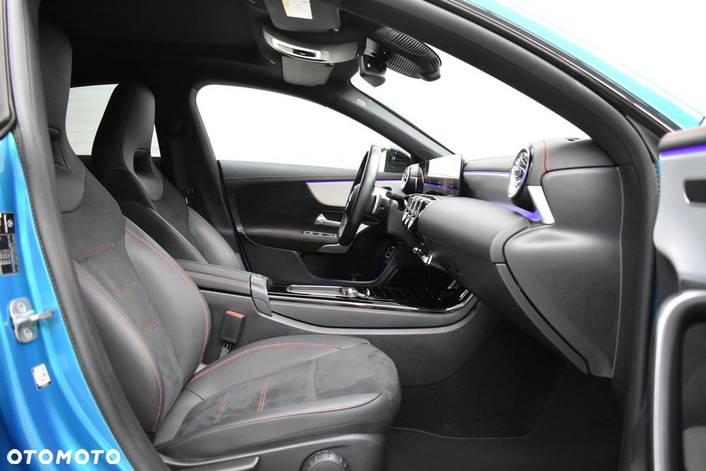 Mercedes-Benz CLA 200 d 8G-DCT AMG Line Advanced Plus - 20