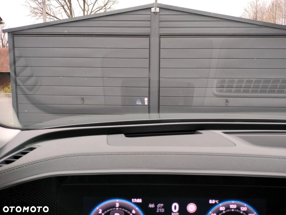 Volkswagen Passat - 11