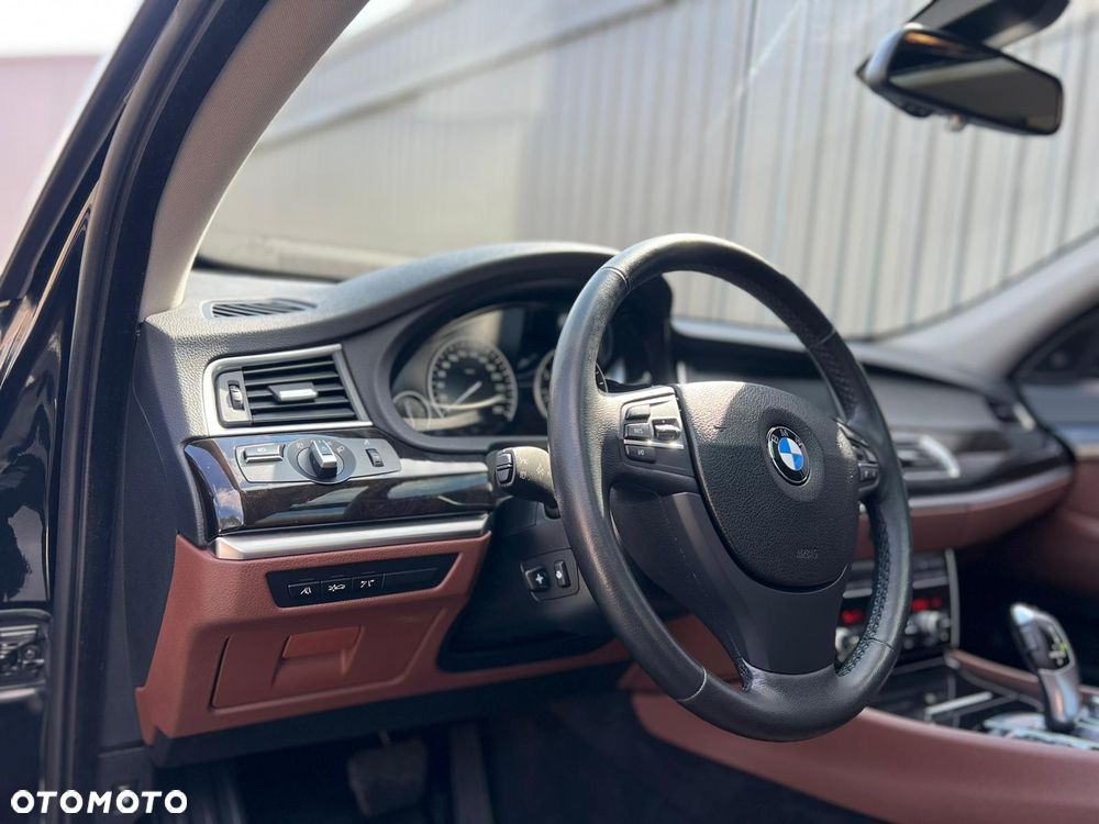 BMW 5GT 535i xDrive - 19