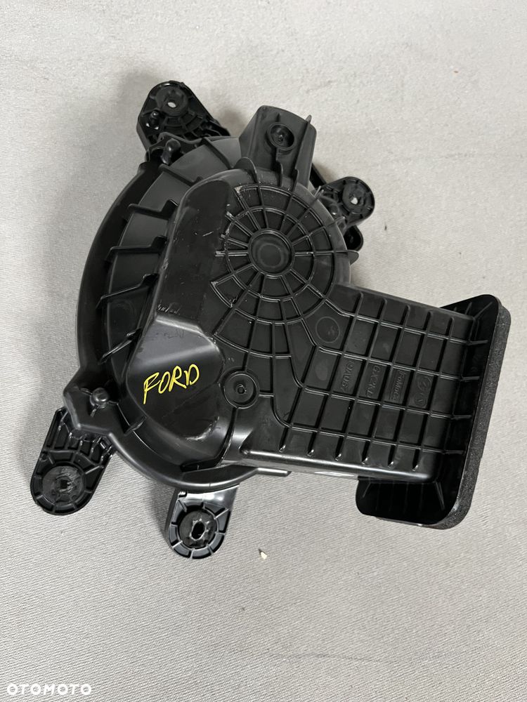 Głośnik subwoofer Ford Kuga MK3 - 1