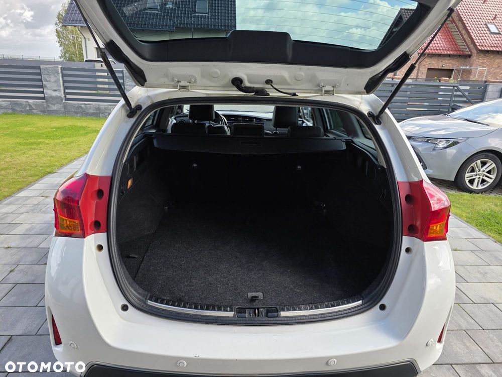 Toyota Auris 1.6 Prestige - 13