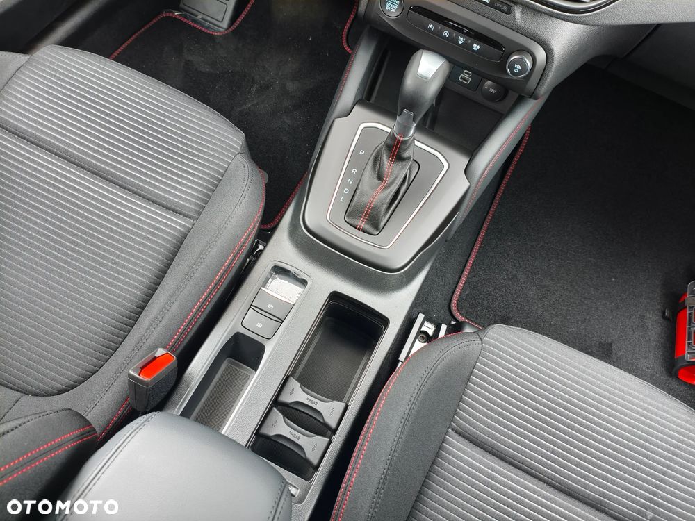 Ford Focus 1.0 EcoBoost mHEV ST-Line X - 31