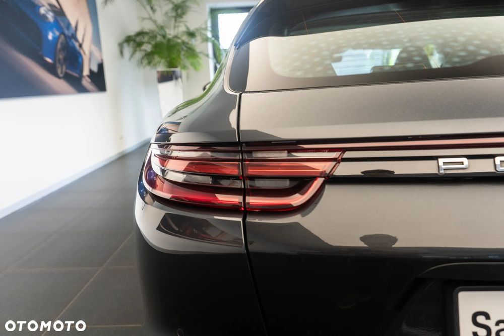 Porsche Panamera 4S - 37