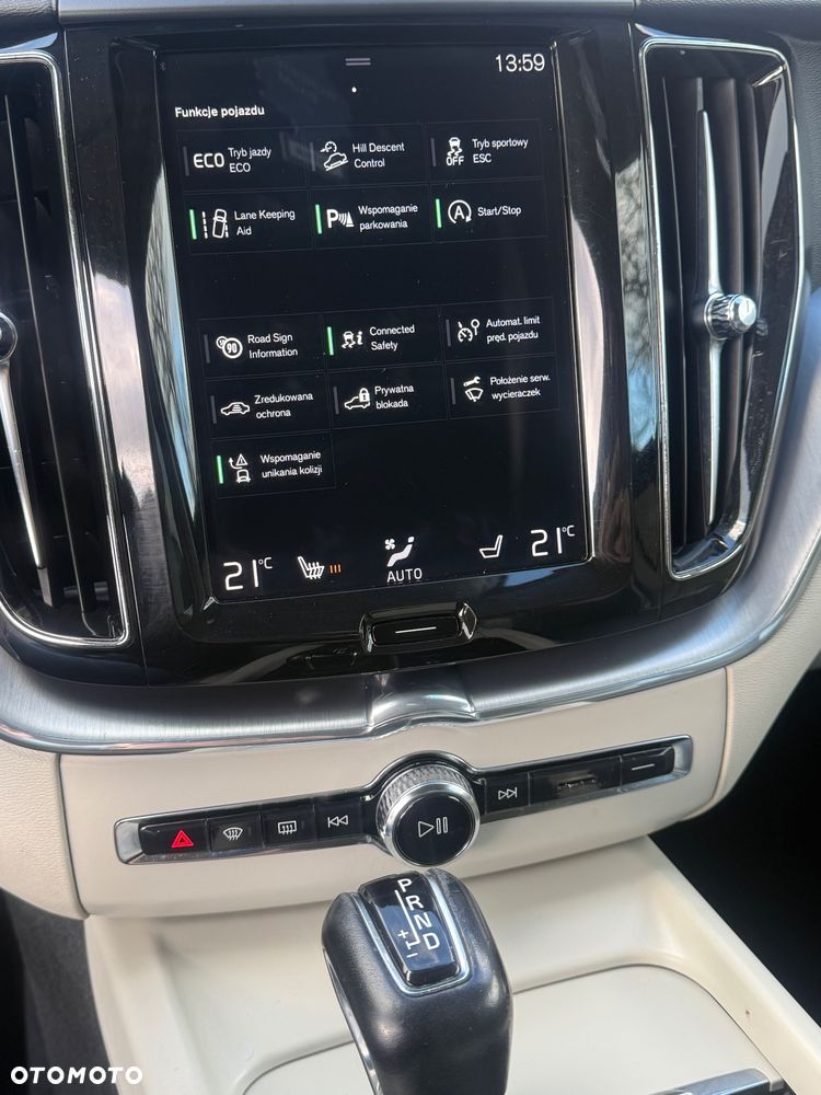 Volvo XC 60 - 24