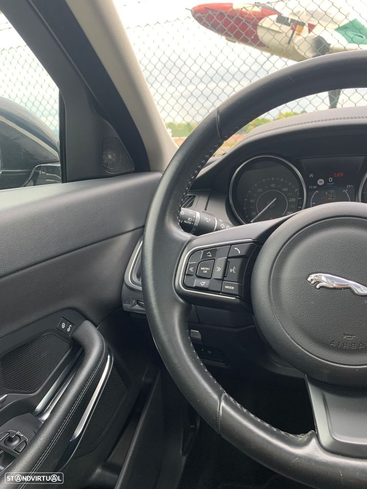 Jaguar E-Pace 2.0 P250 R-Dynamic S AWD Aut. - 34