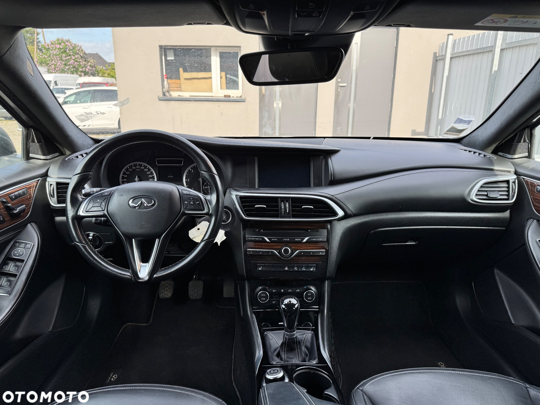 Infiniti Q30 1.5d - 11