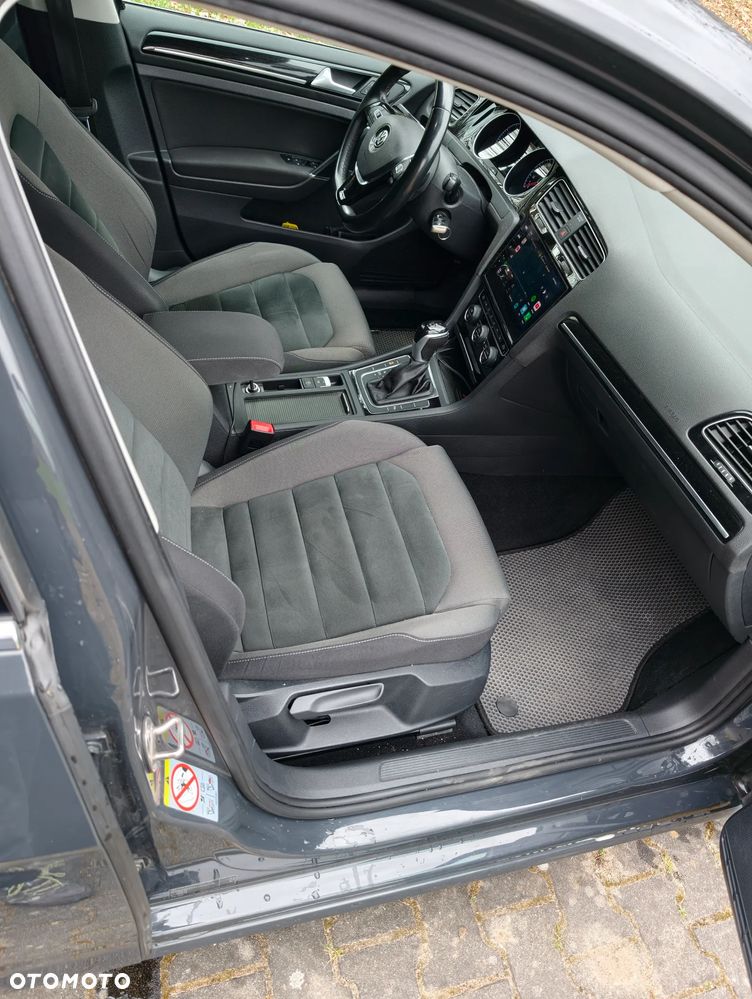 Volkswagen Golf 1.5 TSI BMT Evo Comfortline DSG - 11