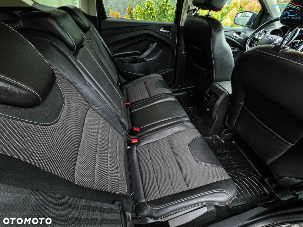 Ford Kuga 2.0 TDCi 2x4 Titanium - 19