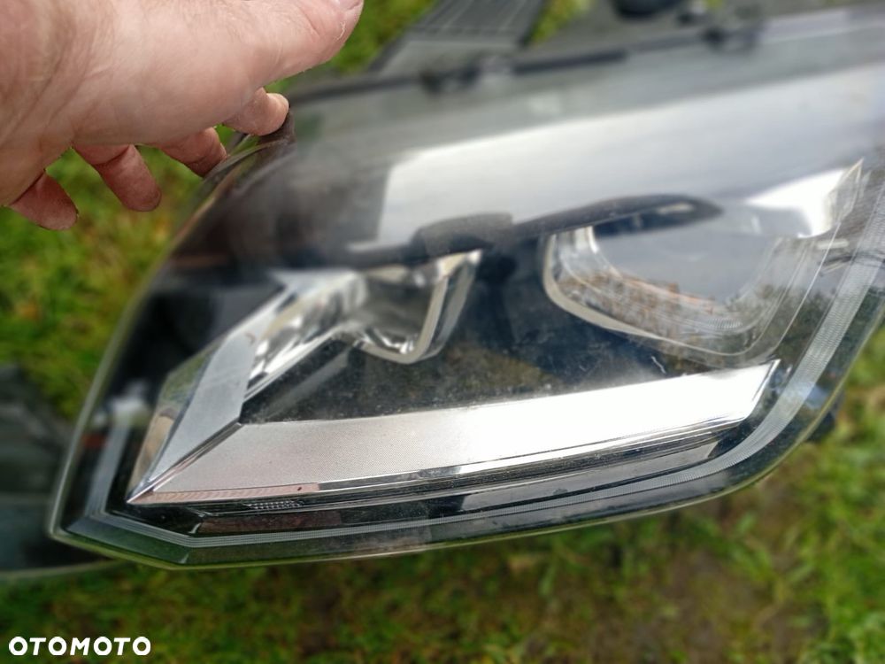 Lampy przód VW Amorok Lewa i Prawa - 2