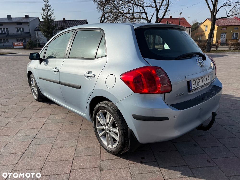 Toyota Auris 1.6 VVT-i Prestige Start - 4