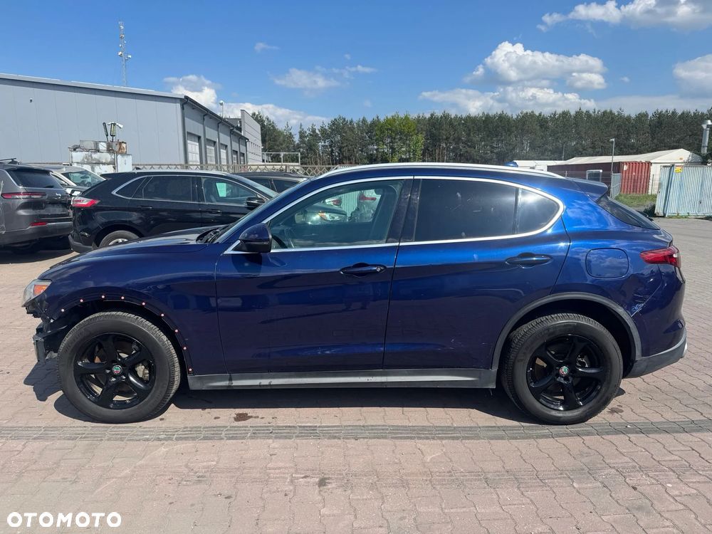 Alfa Romeo Stelvio - 2