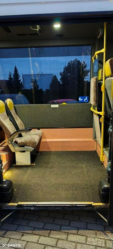 Mercedes-Benz Sprinter - 17