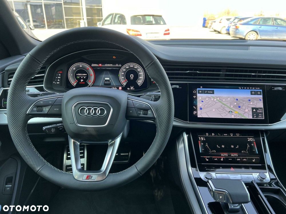 Audi Q8 - 10