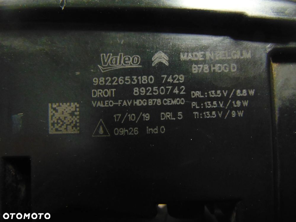 LED DRL PRAWY GÓRNY CITROEN C4 PICASSO II LIFT 9822653180 - 5