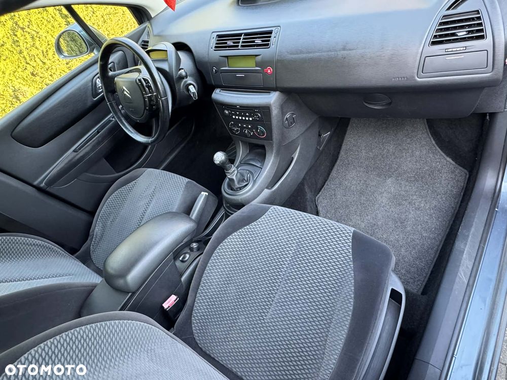 Citroën C4 1.6 HDi FAP Confort - 12