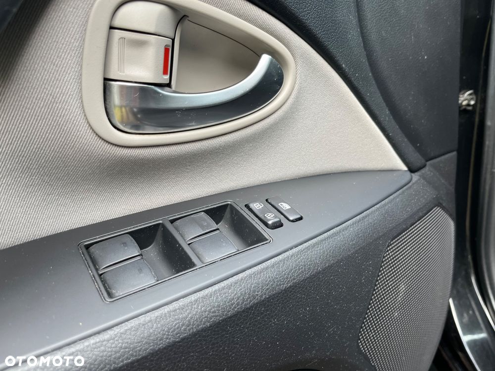 Toyota Avensis 2.0 D-4D Prestige - 11