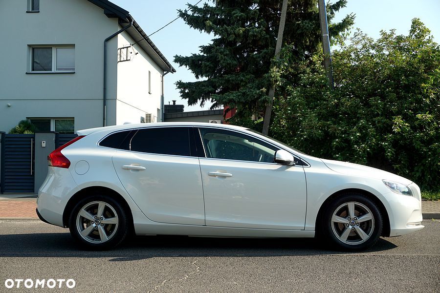 Volvo V40 D2 Summum - 19