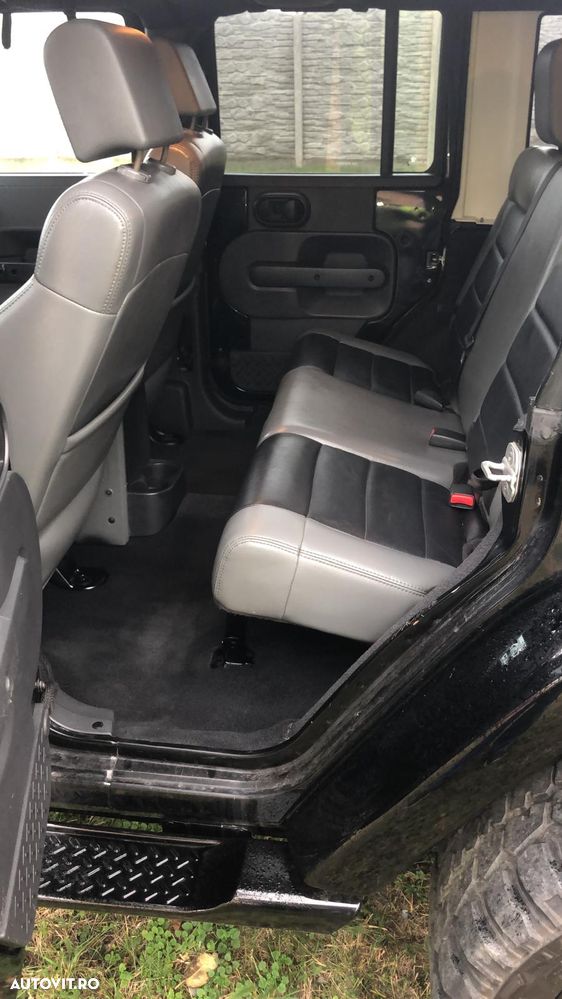 Jeep Wrangler - 10