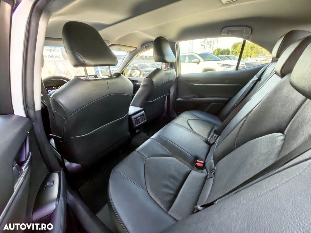 Toyota Camry 2.5 Dynamic - 8