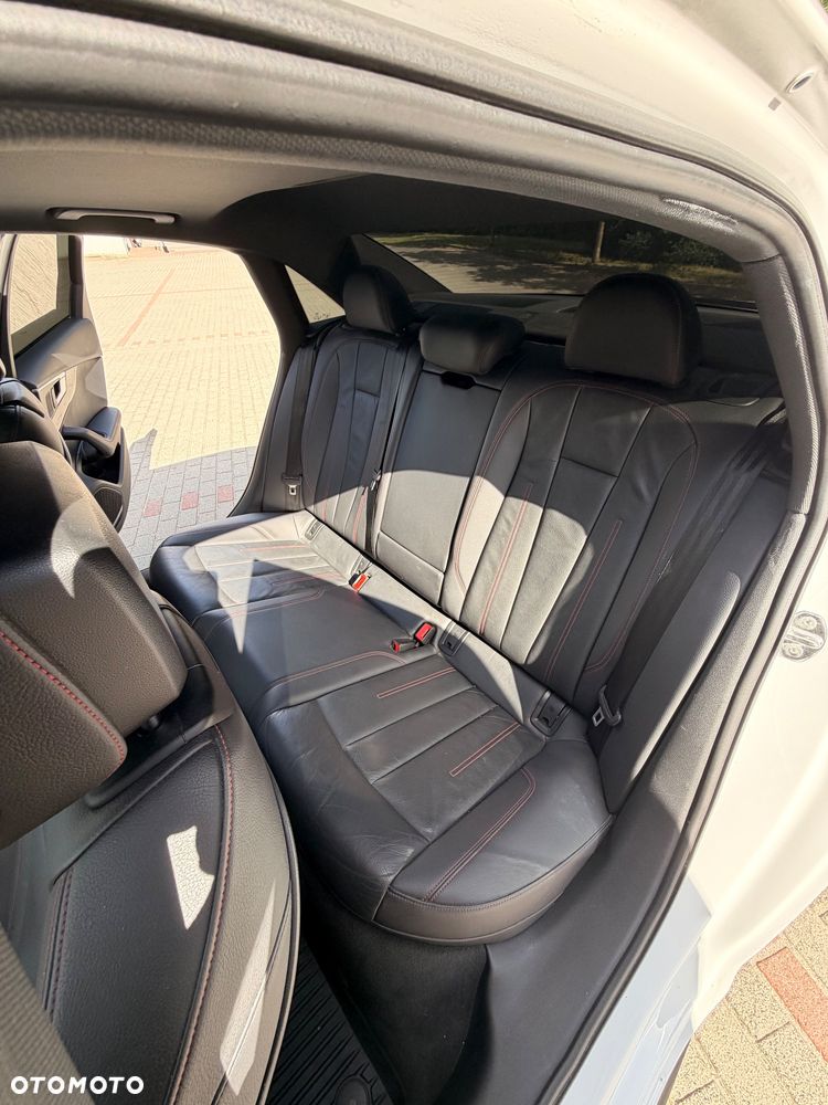 Audi A4 Limousine - 13