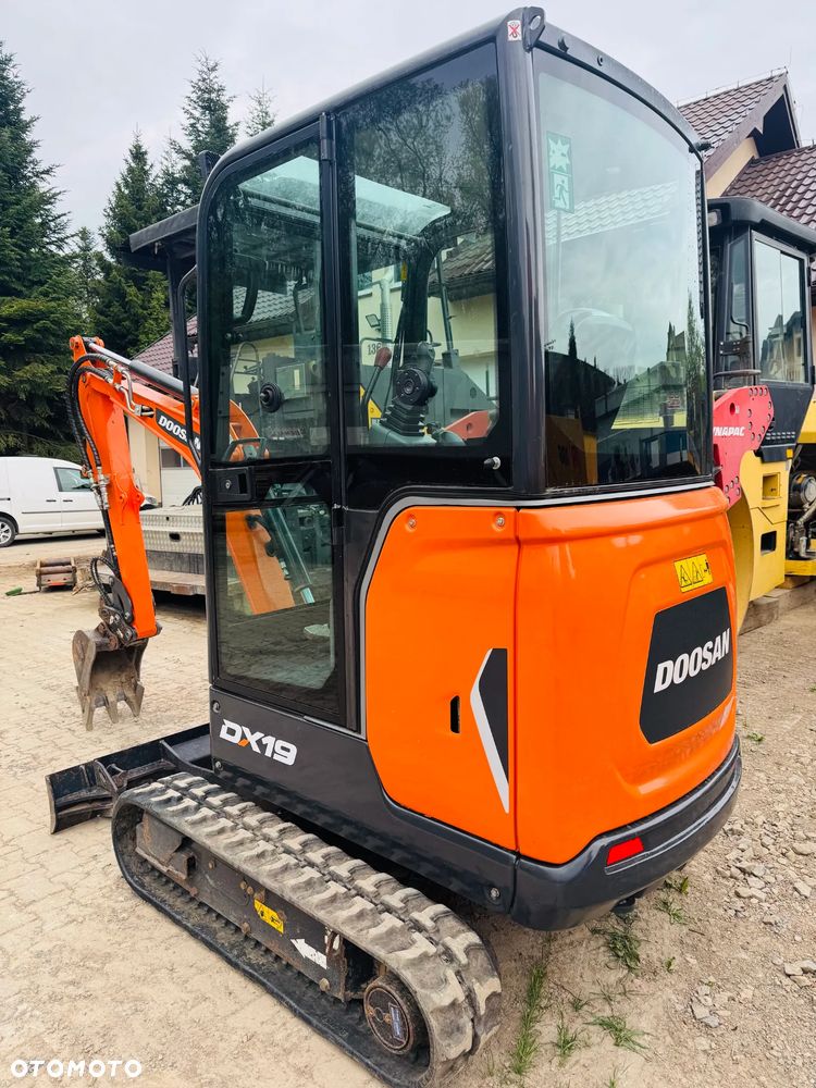 Doosan DX19 - 2