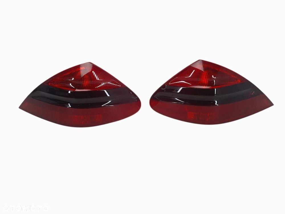 LAMPA TYŁ ORYGINAŁ HELLA MERCEDES SL R230 A2308200164 A2308200264 - 1