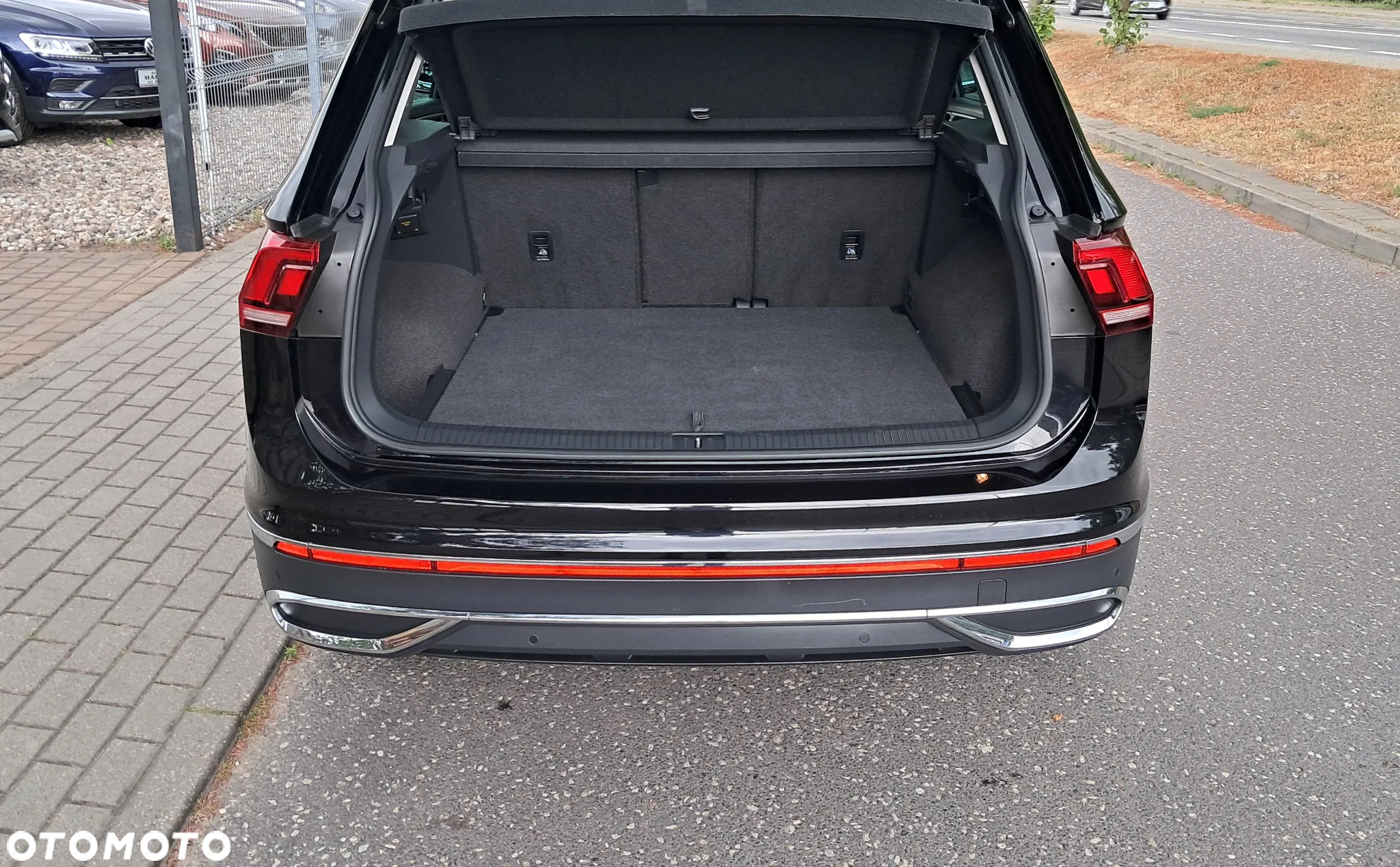 Volkswagen Tiguan 2.0 TDI SCR 4MOTION DSG Elegance - 38
