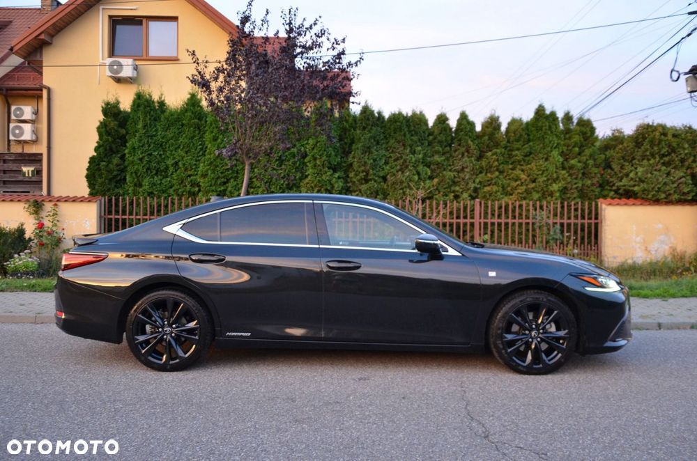Lexus ES 300h F Sport - 5