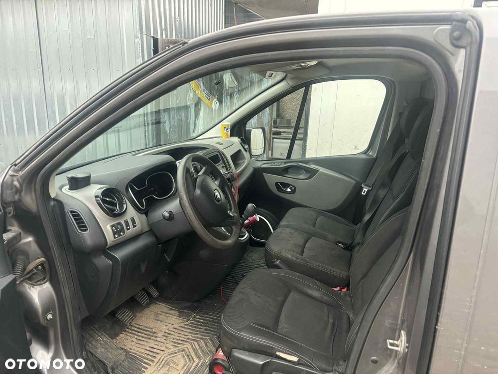 Renault TRAFIC - 5