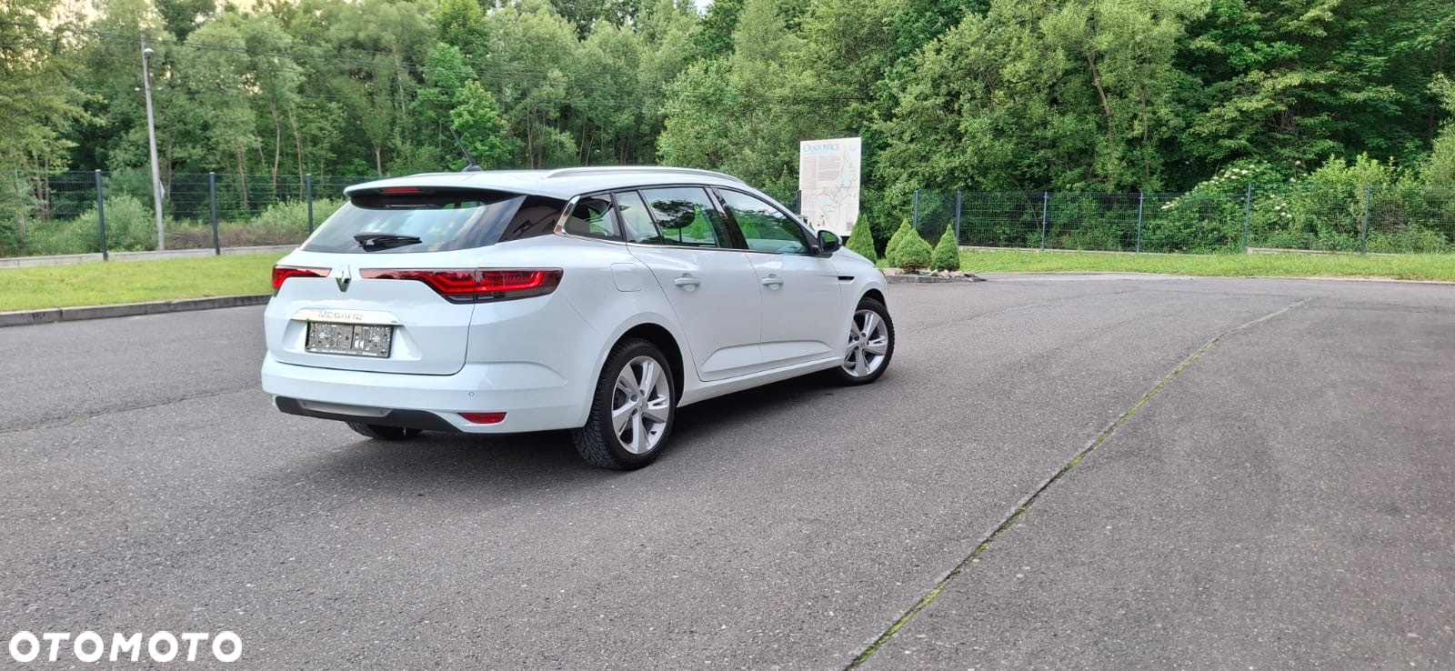 Renault Megane Grandtour BLUE dCi 115 LIMITED - 3