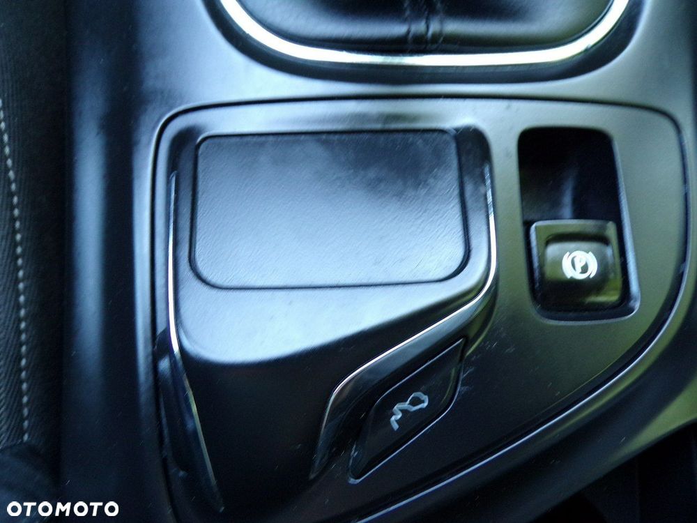 Opel Insignia - 23