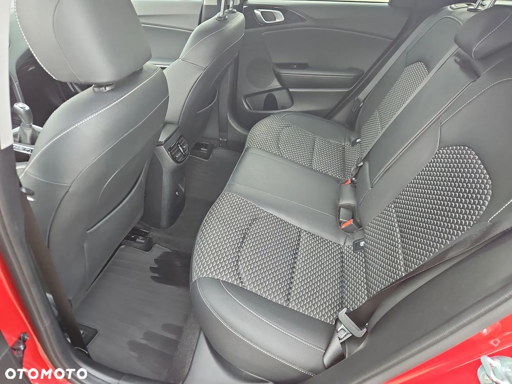 Kia Ceed 1.5 T-GDI Tribute - 18