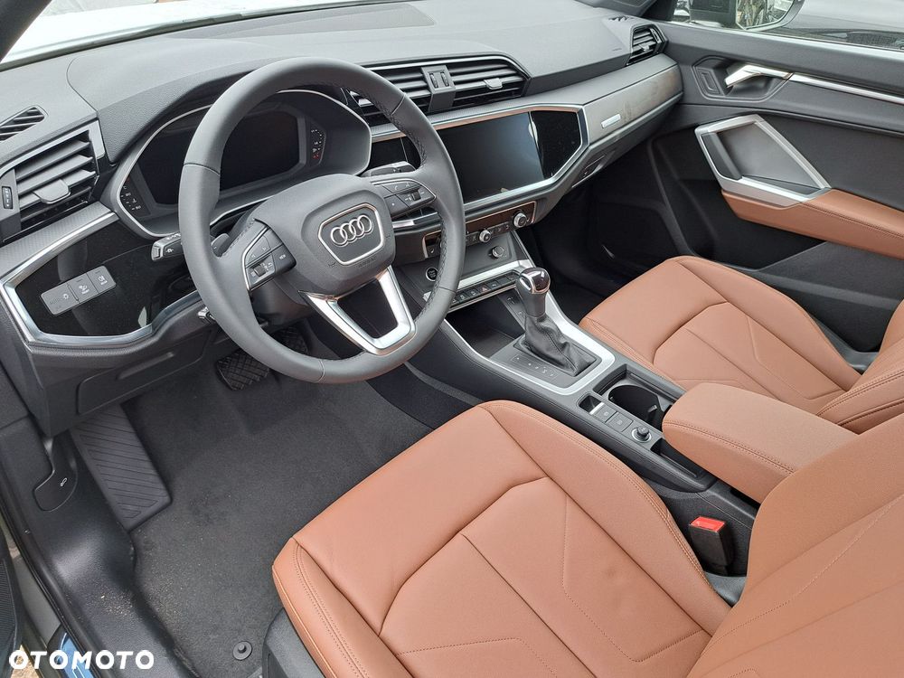 Audi Q3 - 18
