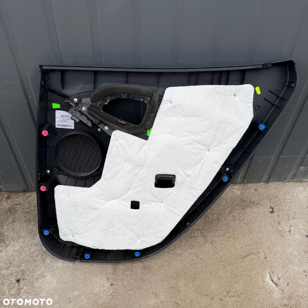 Boczek Tapicerka Drzwi Lewyy Tył Hyundai Ix35 - 3